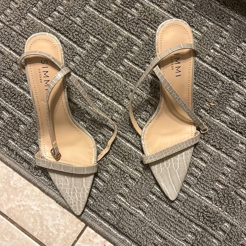 SIMMI lONDON 7 SIMMI